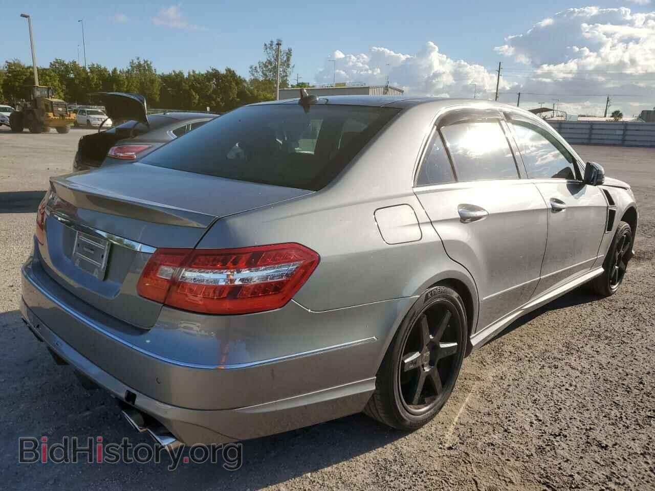 2011 MERCEDES-BENZ E-CLASS - VIN: WDDHF9AB5BA329348 - Фото 4