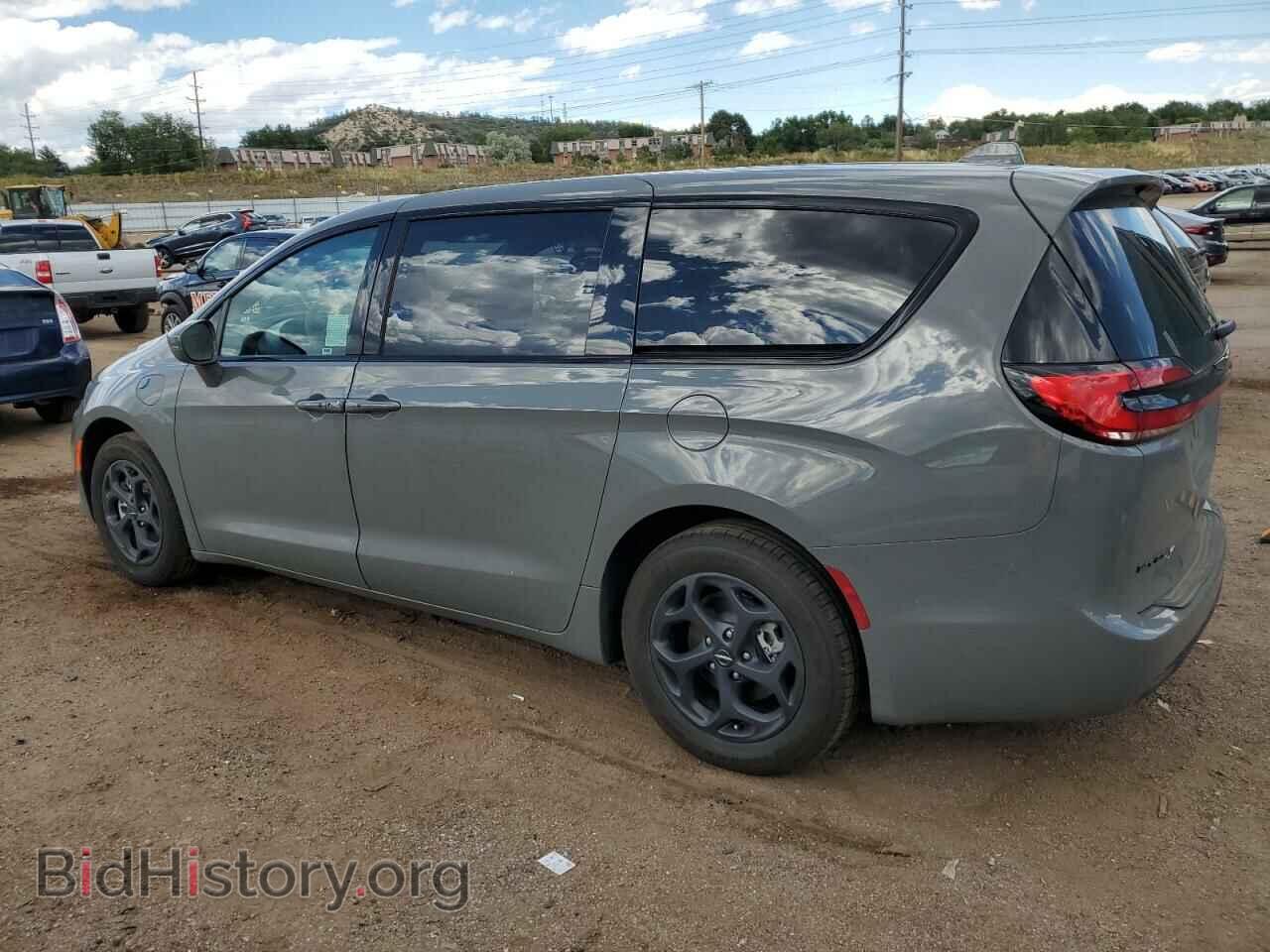 2022 CHRYSLER PACIFICA - VIN: 2C4RC1L7XNR232647 - Фото 2