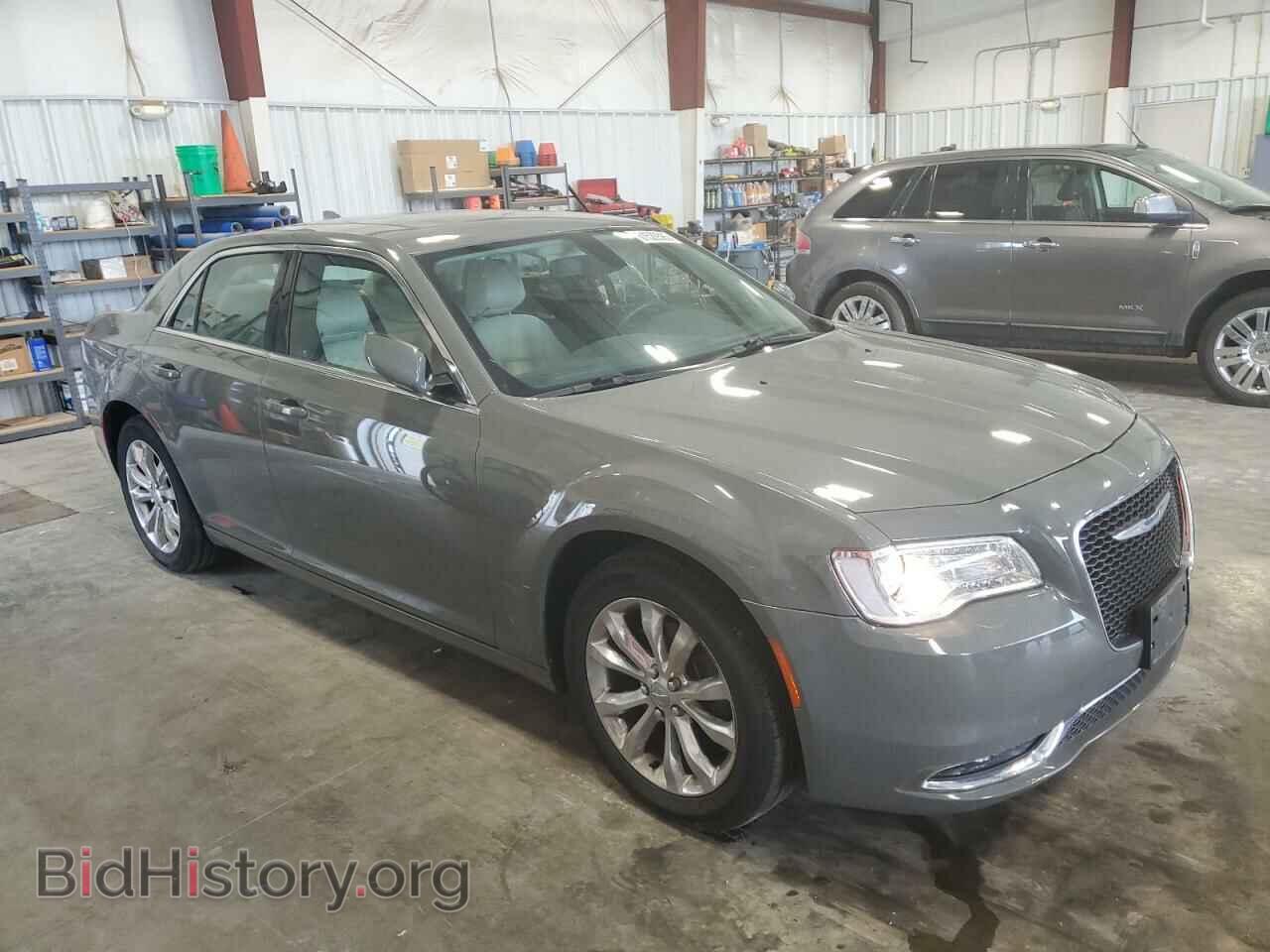 2017 CHRYSLER 300 - VIN: 2C3CCARG4HH650357 - Фото 4