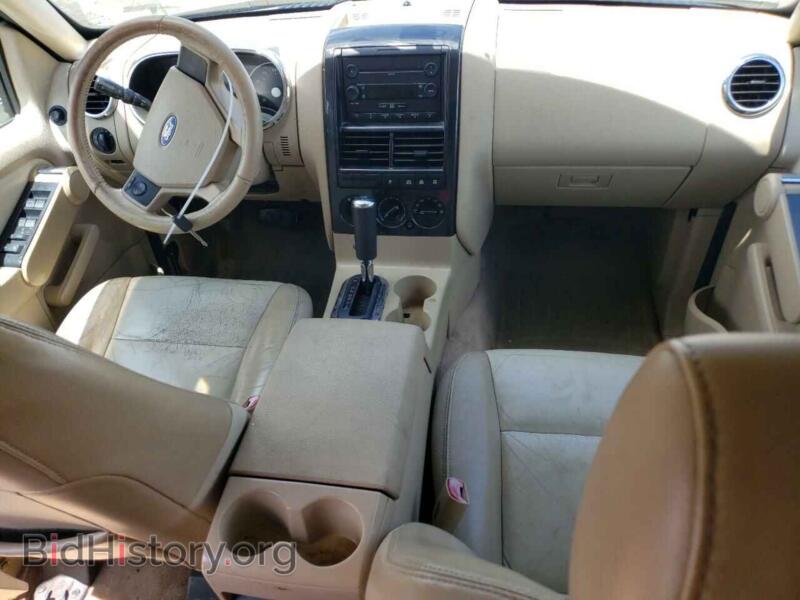 2006 Ford EXPLORER (VIN 1FMEU73EX6UA57104) — photo 8 of 13