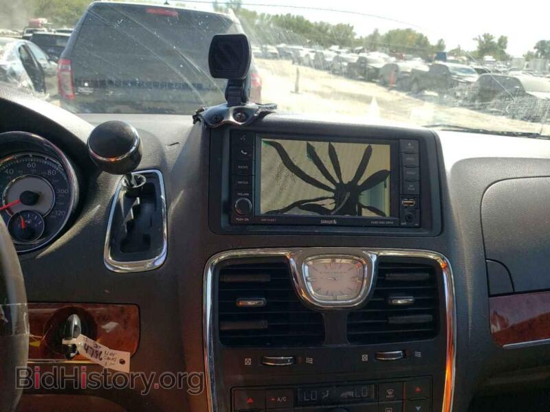 2016 Chrysler MINIVAN (VIN 2C4RC1BGXGR295316) — photo 9 of 10