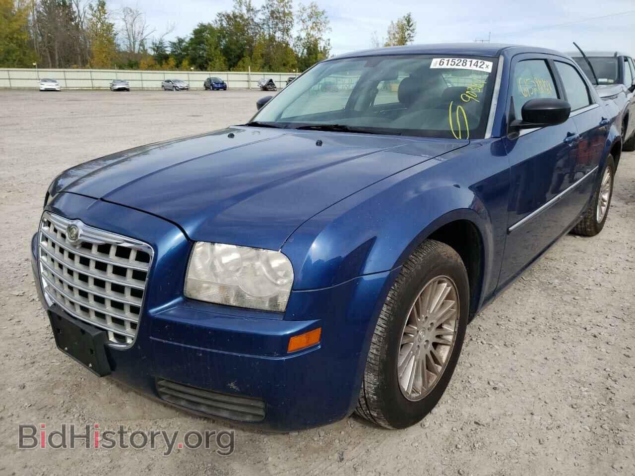 2009 CHRYSLER 300 - VIN: 2C3KA43D79H619493 - Фото 2