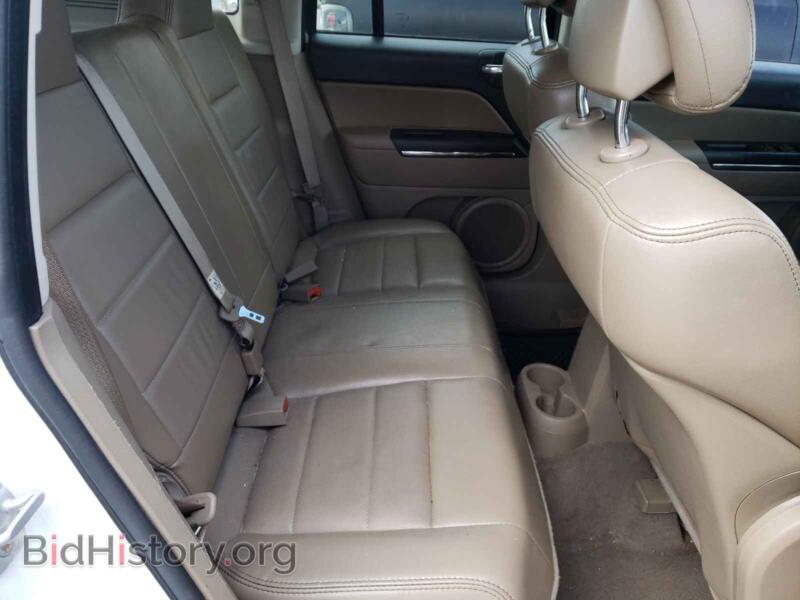 2011 Jeep COMPASS (VIN 1J4NT5FBXBD236471) — photo 6 of 10