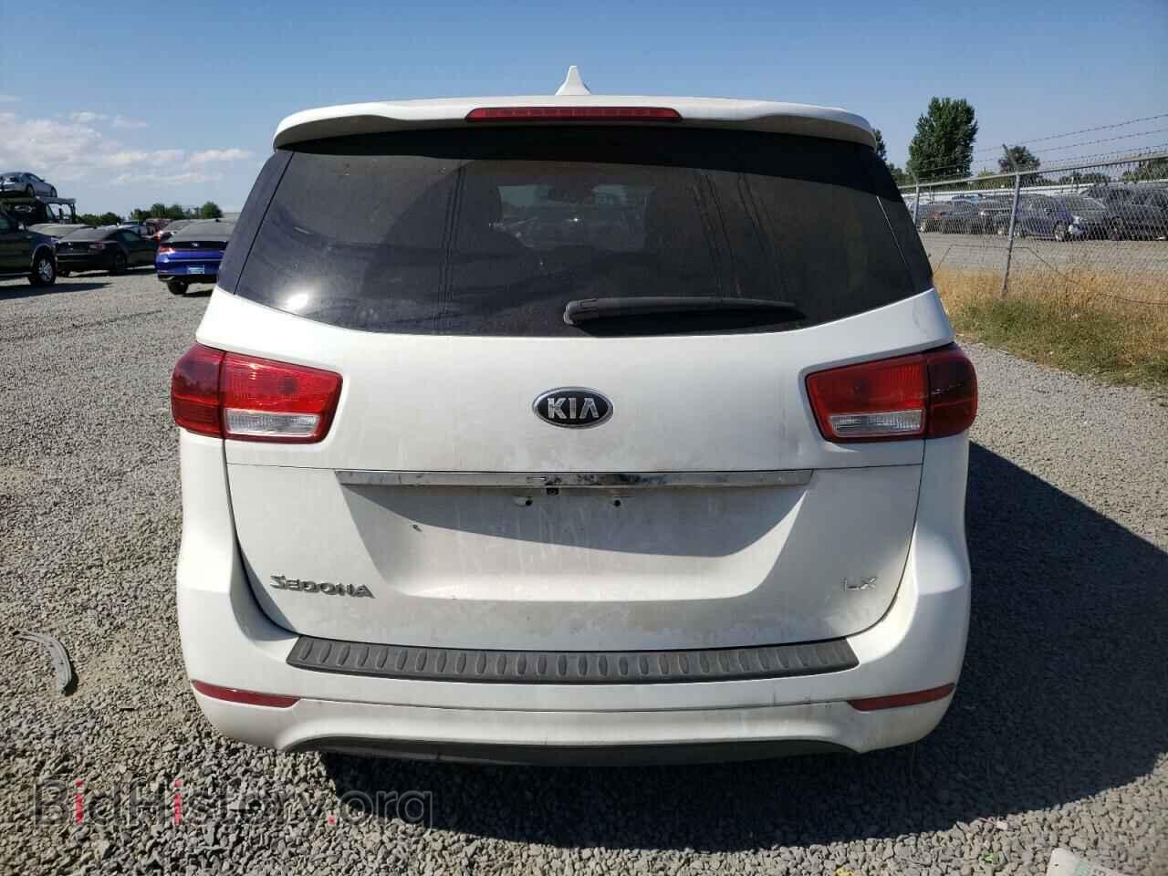 2017 KIA All Models - VIN: KNDMB5C12H6219371 - Photo 6
