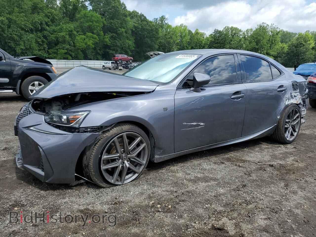 Фотография JTHC81D2XK5039304 - LEXUS IS 2019