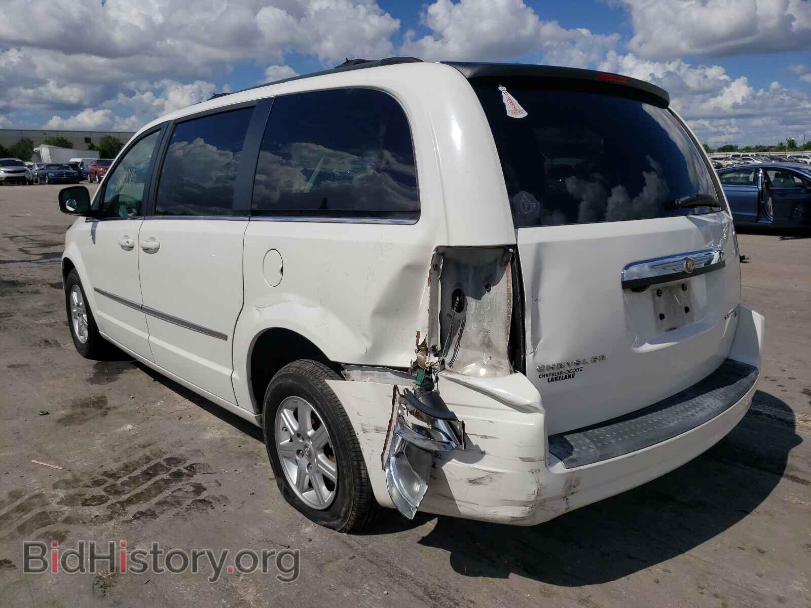 2009 CHRYSLER MINIVAN - VIN: 2A8HR54179R633888 - Фото 3