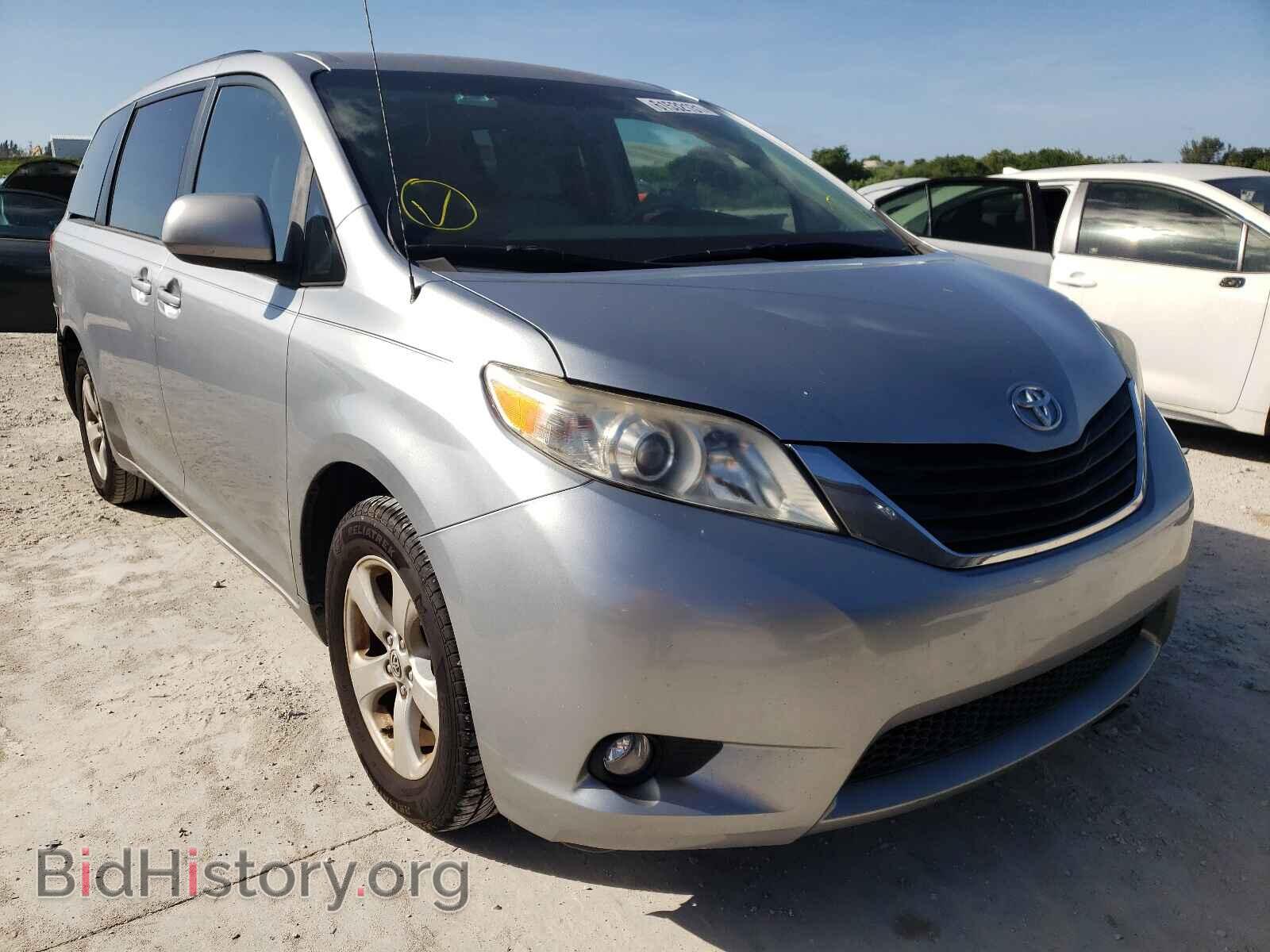Photo 5TDKA3DC1CS011831 - TOYOTA SIENNA 2012