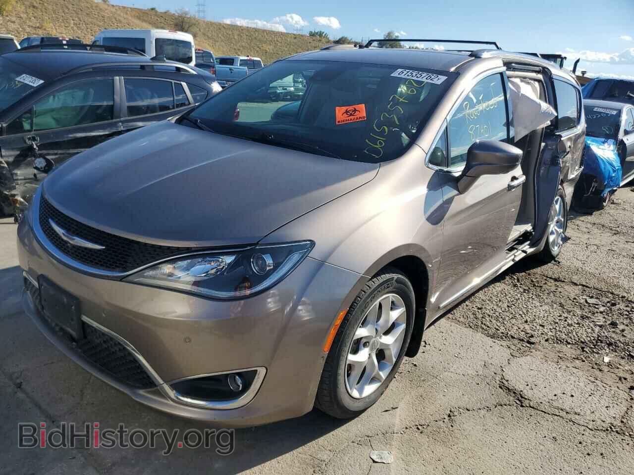 2017 CHRYSLER PACIFICA - VIN: 2C4RC1EG4HR555030 - Photo 2
