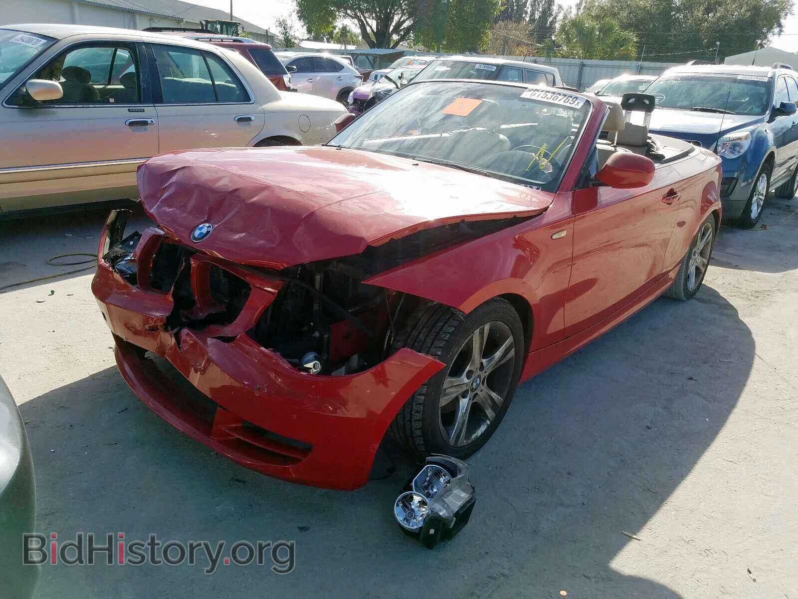 2011 BMW 1 SERIES - VIN: WBAUL7C58BVM79120 - Фото 2