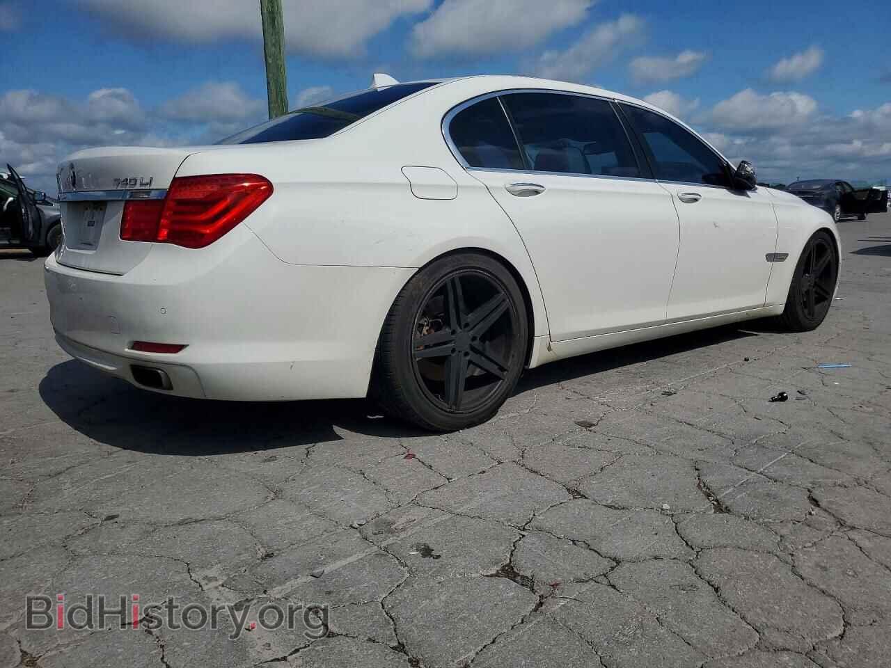 2012 BMW 7 SERIES - VIN: WBAKB4C56CC576533 - Photo 3