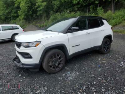 2023 Jeep COMPASS Latitude, белый — VIN 3C4NJDBN7PT526822, Copart