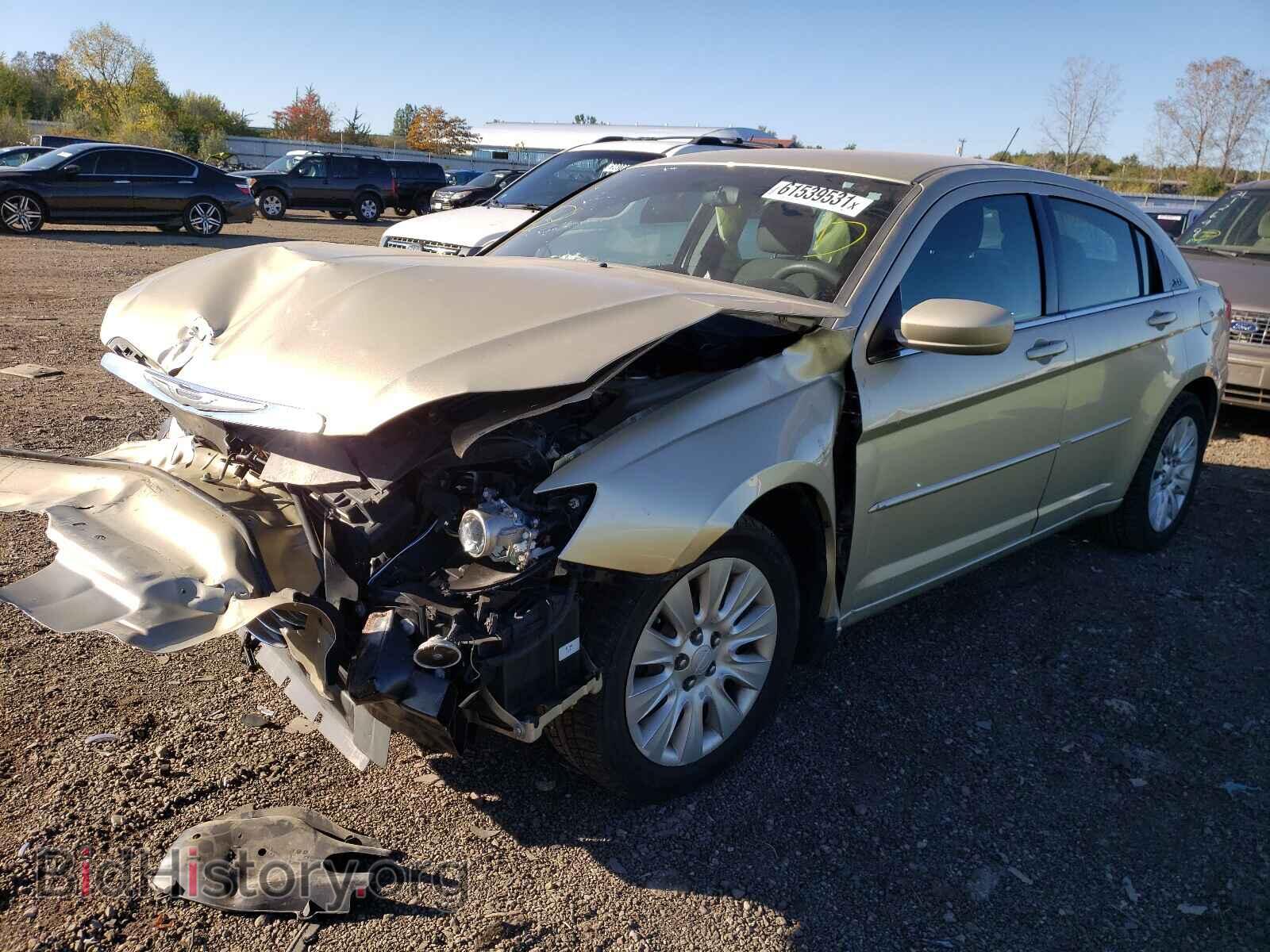 2011 CHRYSLER 200 - VIN: 1C3BC4FB4BN515562 - Photo 2