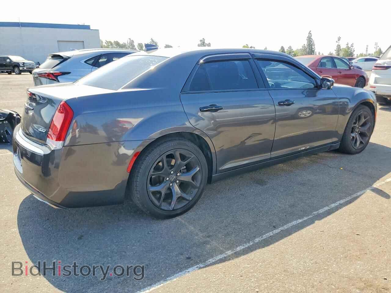 2019 CHRYSLER 300 - VIN: 2C3CCAEGXKH536747 - Photo 3