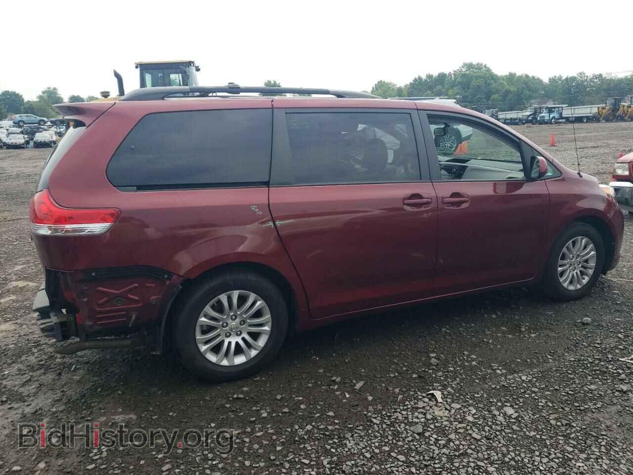2011 TOYOTA All Models - VIN: 5TDYK3DC2BS041569 - Фото 3