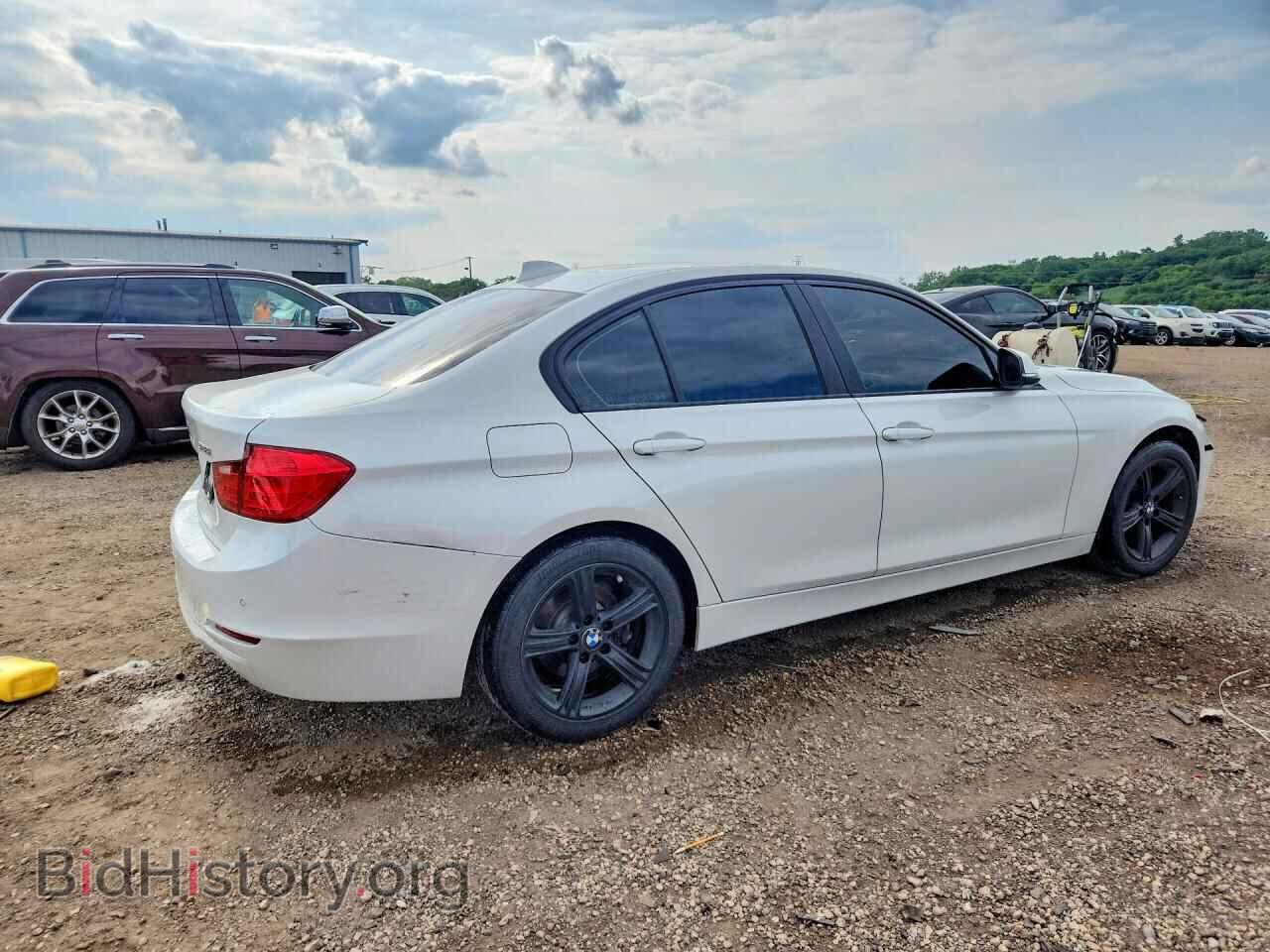 2014 BMW 3 SERIES - VIN: WBA3B5C55EP652572 - Фото 3