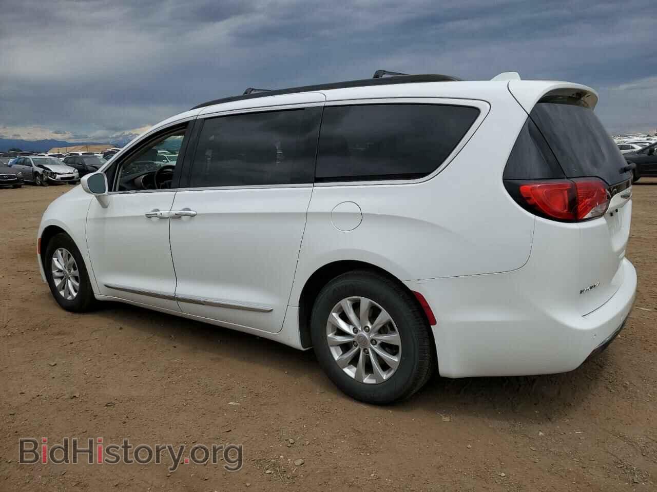 2017 CHRYSLER PACIFICA - VIN: 2C4RC1BG0HR803035 - Photo 2