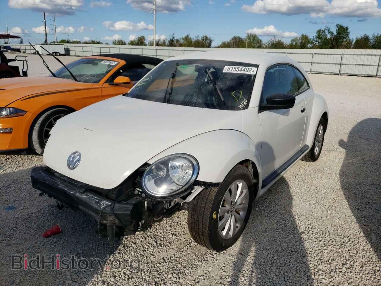 2014 VOLKSWAGEN BEETLE - VIN: 3VWFP7AT7EM602788 - Фото 2