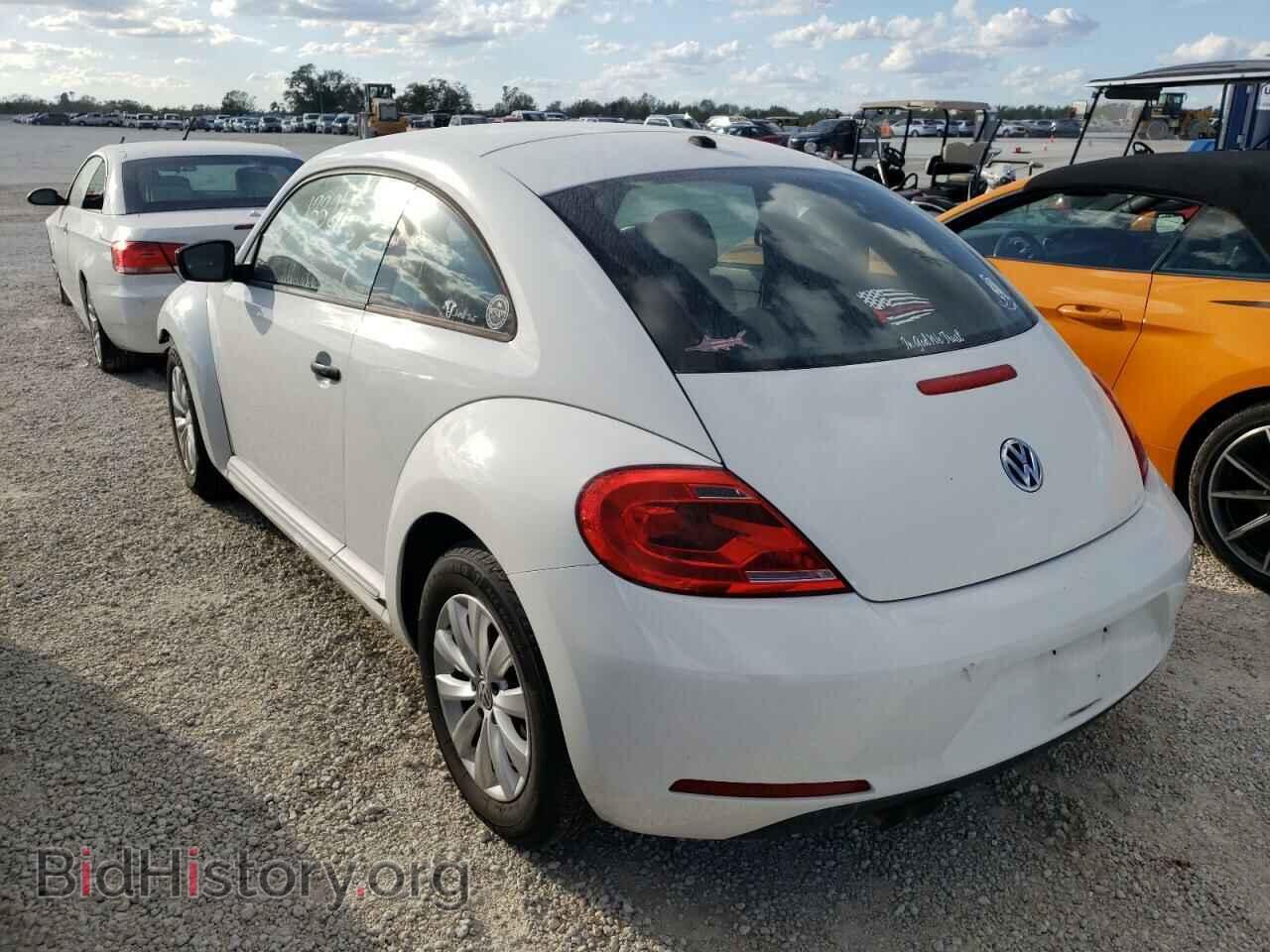2014 VOLKSWAGEN BEETLE - VIN: 3VWFP7AT7EM602788 - Фото 3