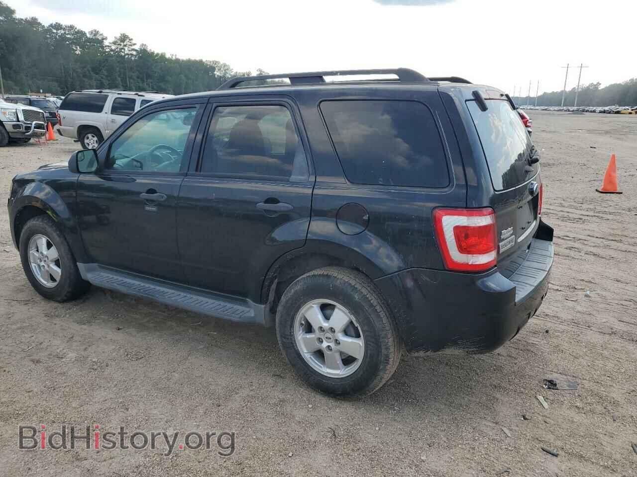 2011 FORD ESCAPE - VIN: 1FMCU0DG9BKC08826 - Фото 2