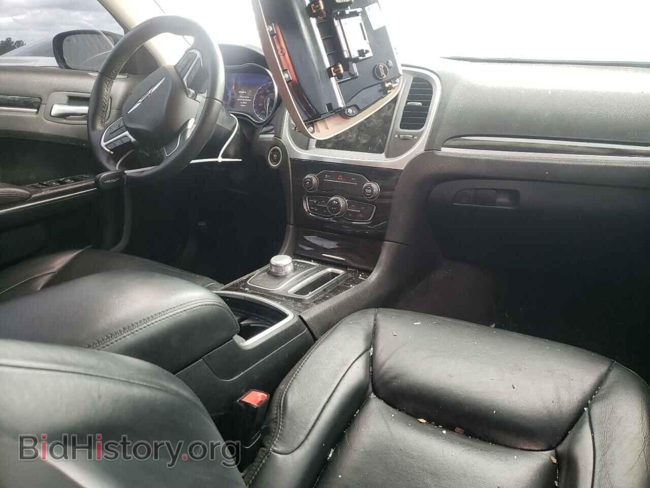 2016 CHRYSLER 300 - VIN: 2C3CCAAG4GH134851 - Фото 9