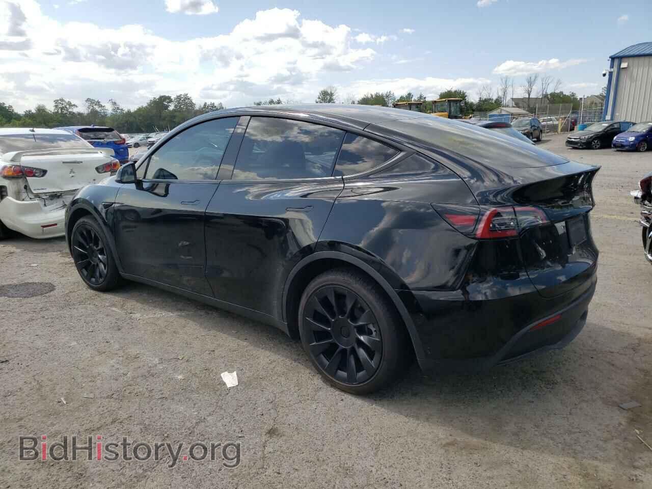 2022 TESLA MODEL Y - VIN: 7SAYGDEE7NA008888 - Фото 2