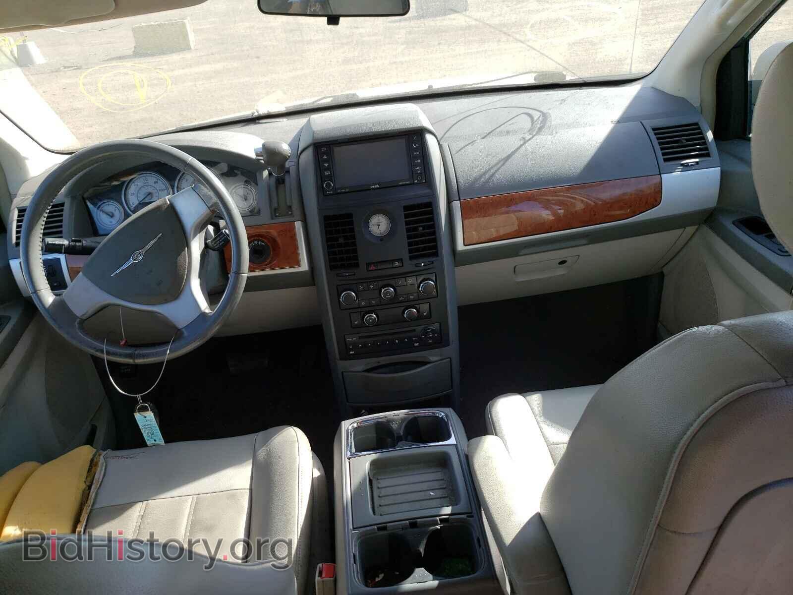 2008 CHRYSLER MINIVAN - VIN: 2A8HR54P48R151687 - Фото 9