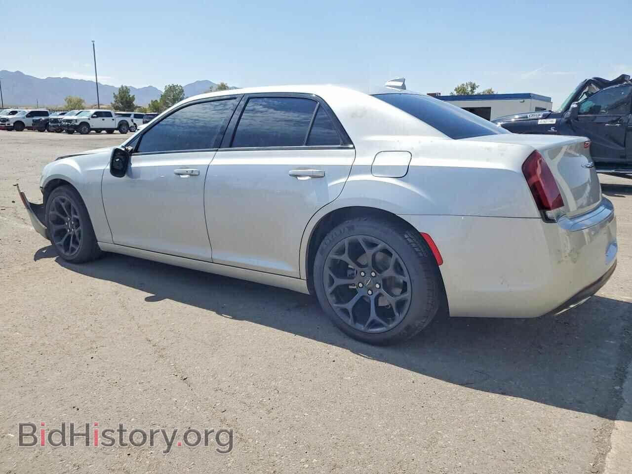 2020 CHRYSLER 300 - VIN: 2C3CCAAG3LH137606 - Фото 2