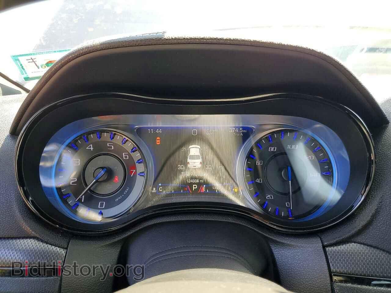 2016 CHRYSLER 300 - VIN: 2C3CCAGG1GH270796 - Photo 9