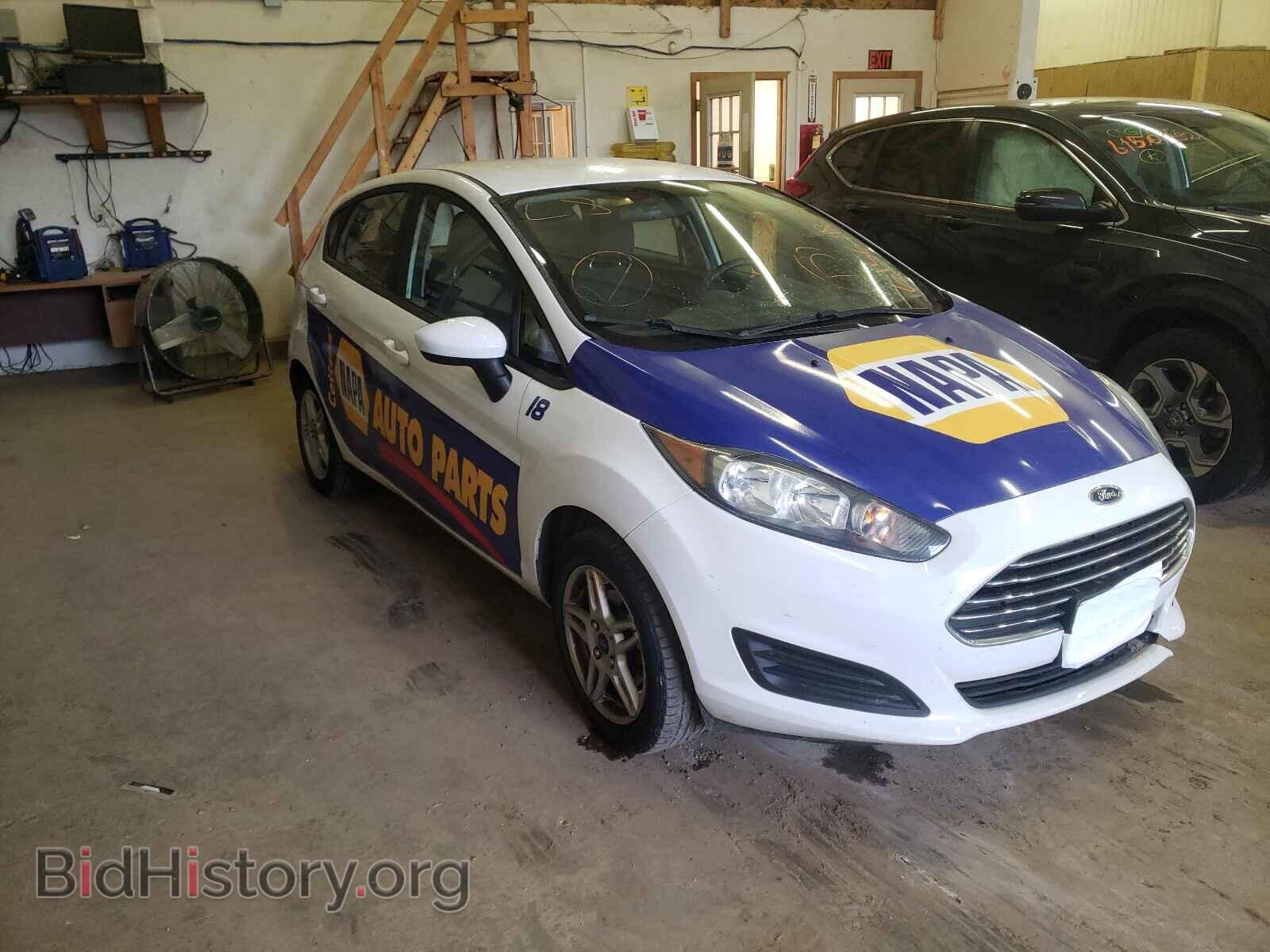 Photo 3FADP4EJ2JM130341 - FORD FIESTA 2018