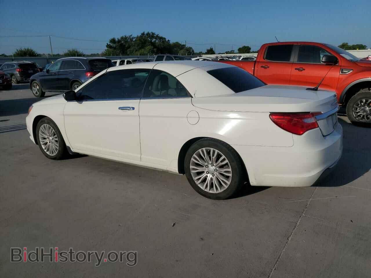 2011 CHRYSLER 200 - VIN: 1C3BC7EG5BN530084 - Фото 2