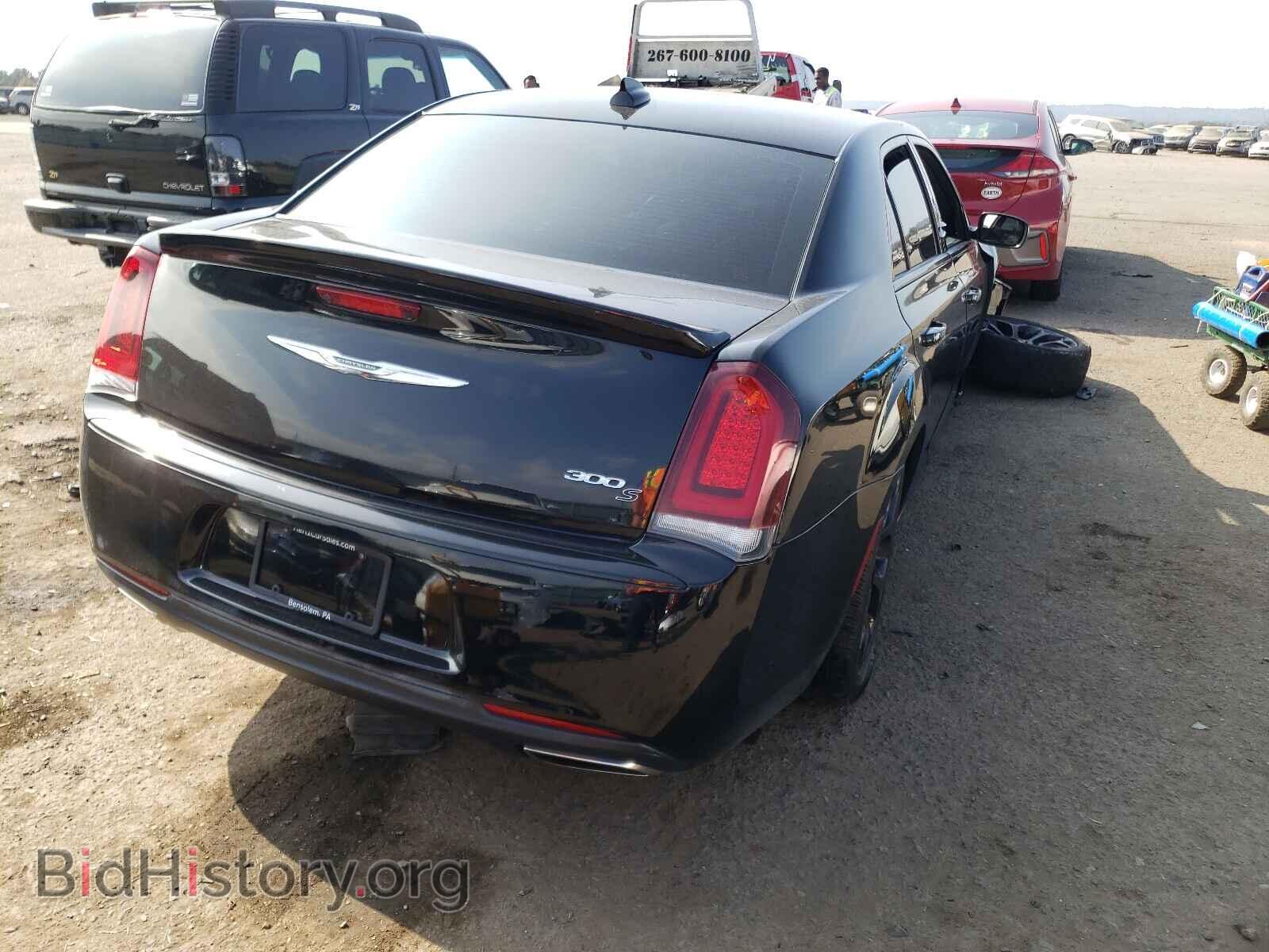 2019 CHRYSLER 300 - VIN: 2C3CCABG4KH566038 - Фото 4
