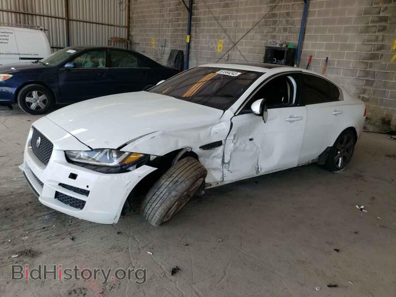 Photo SAJAD4BG0HA964020 - JAGUAR XE 2017