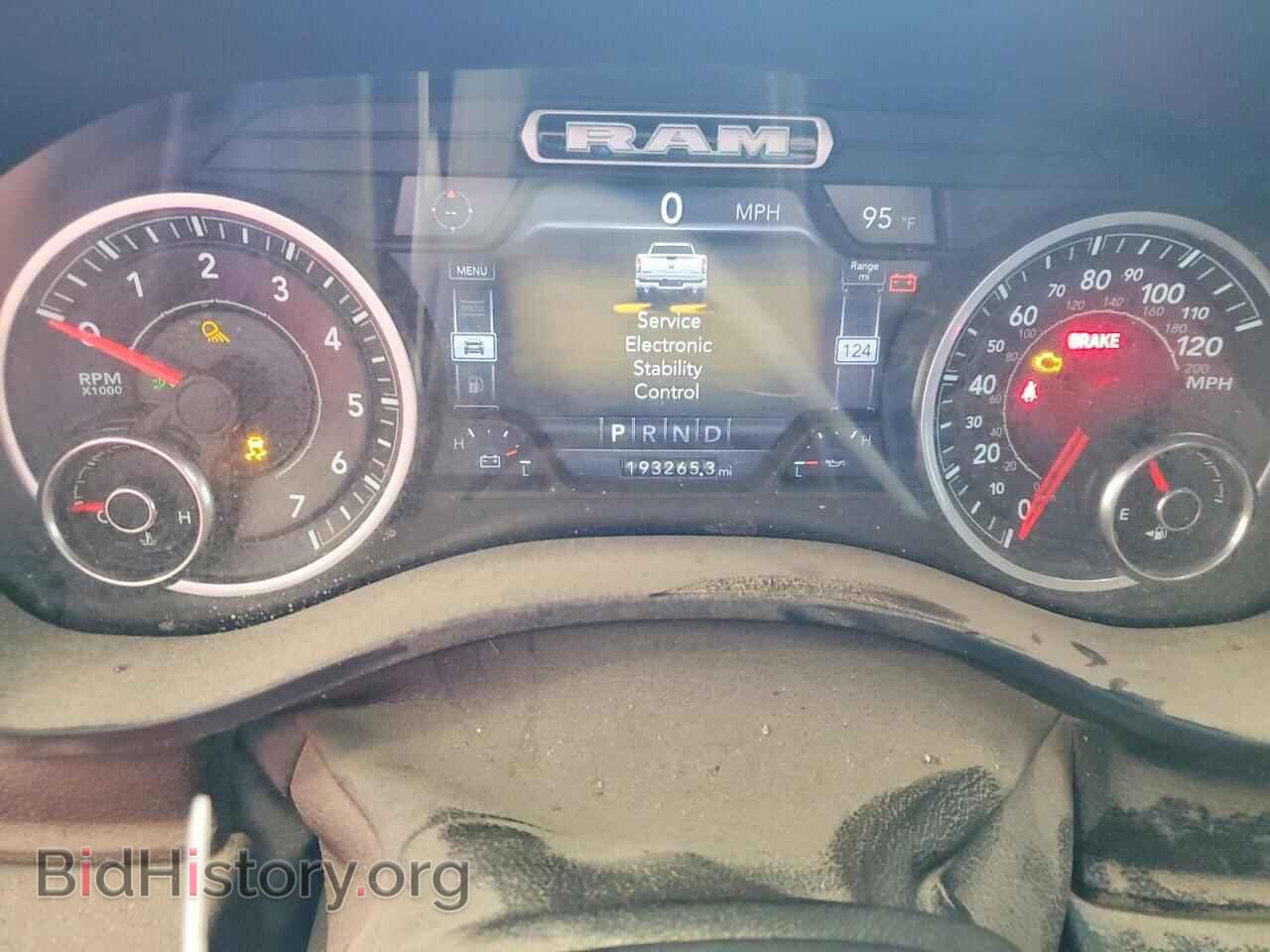 2019 RAM 1500 - VIN: 1C6SRFJT3KN740827 - Фото 9