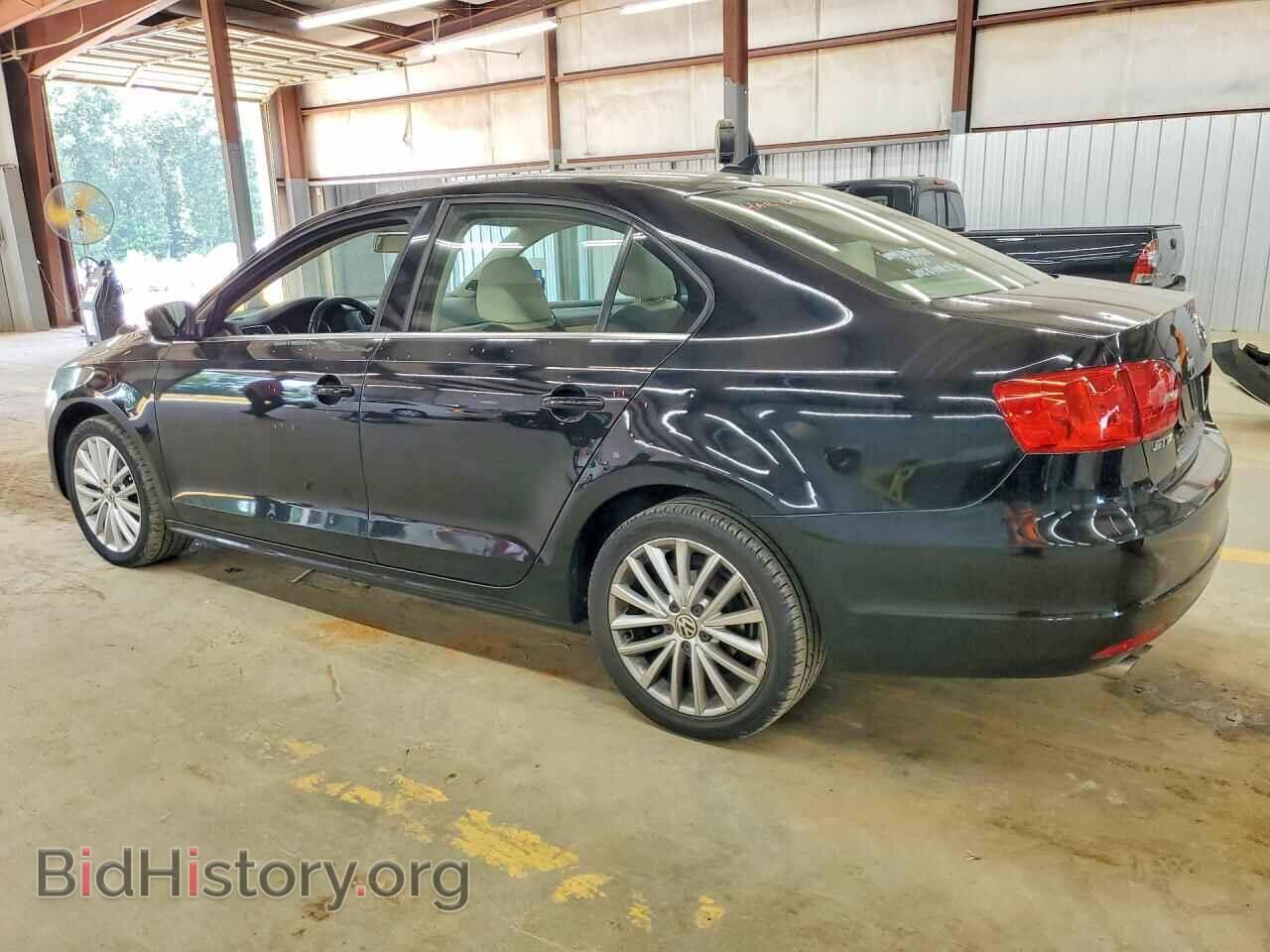 2014 VOLKSWAGEN JETTA - VIN: 3VWL17AJ7EM388954 - Photo 2