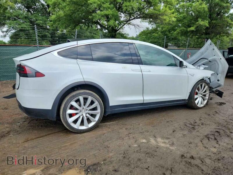 2016 Tesla MODEL X (VIN 5YJXCBE45GFS00266) — фото 3 из 16