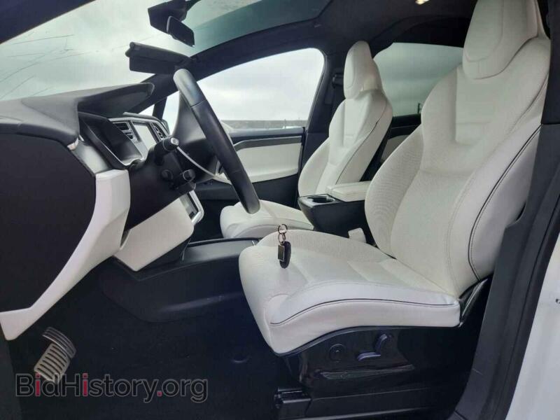 2016 Tesla MODEL X (VIN 5YJXCBE45GFS00266) — фото 7 из 16