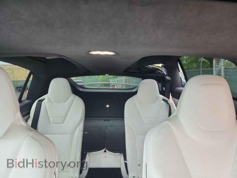 2016 Tesla MODEL X (VIN 5YJXCBE45GFS00266) — фото 10 из 16