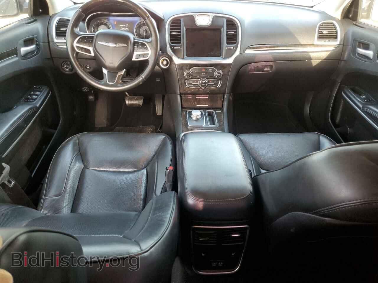 2019 CHRYSLER 300 - VIN: 2C3CCAEG0KH697480 - Фото 8