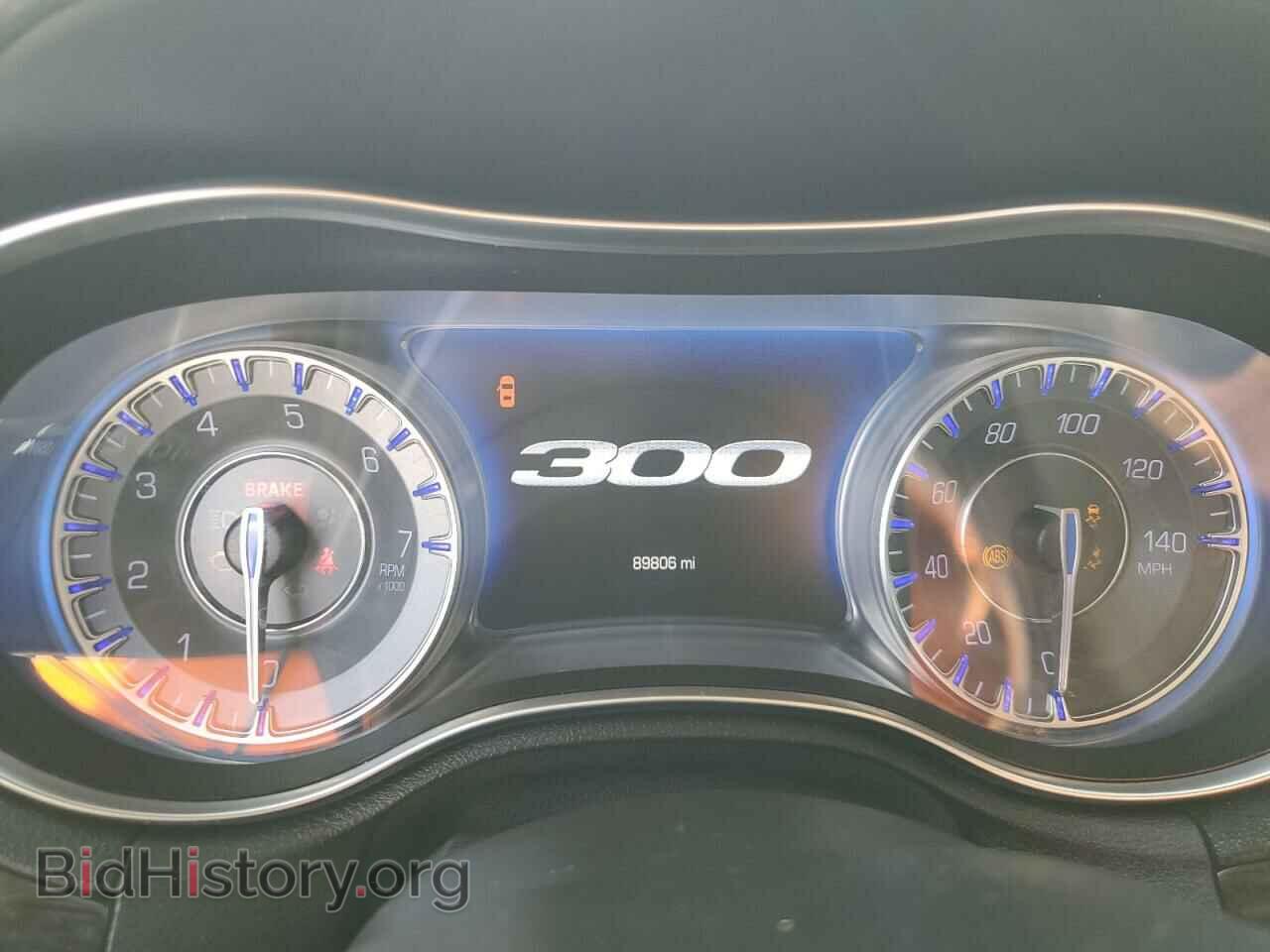 2019 CHRYSLER 300 - VIN: 2C3CCAEG0KH697480 - Фото 9