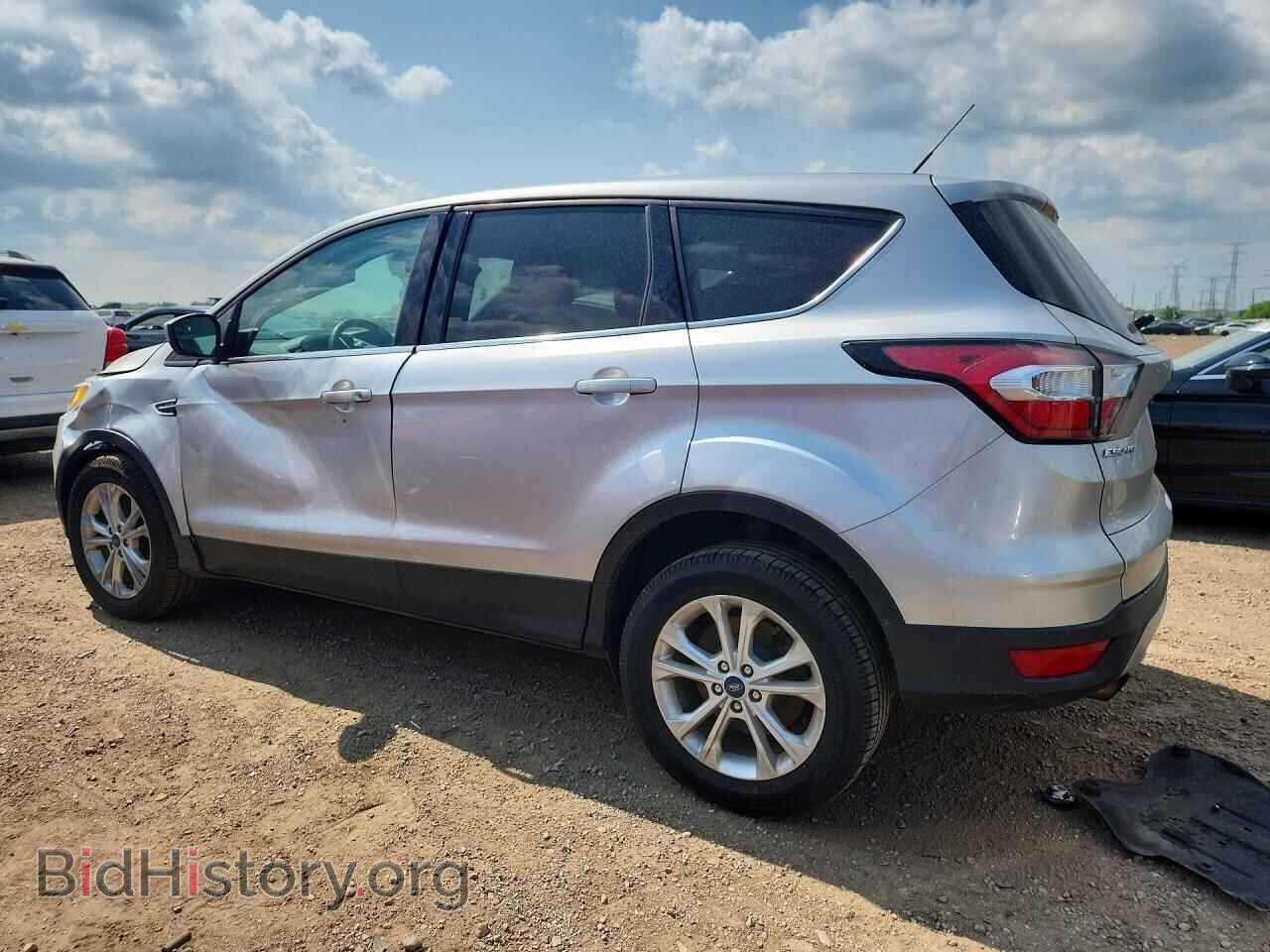 2017 Ford ESCAPE (VIN 1FMCU9GD7HUC20699) — фото 2 из 12