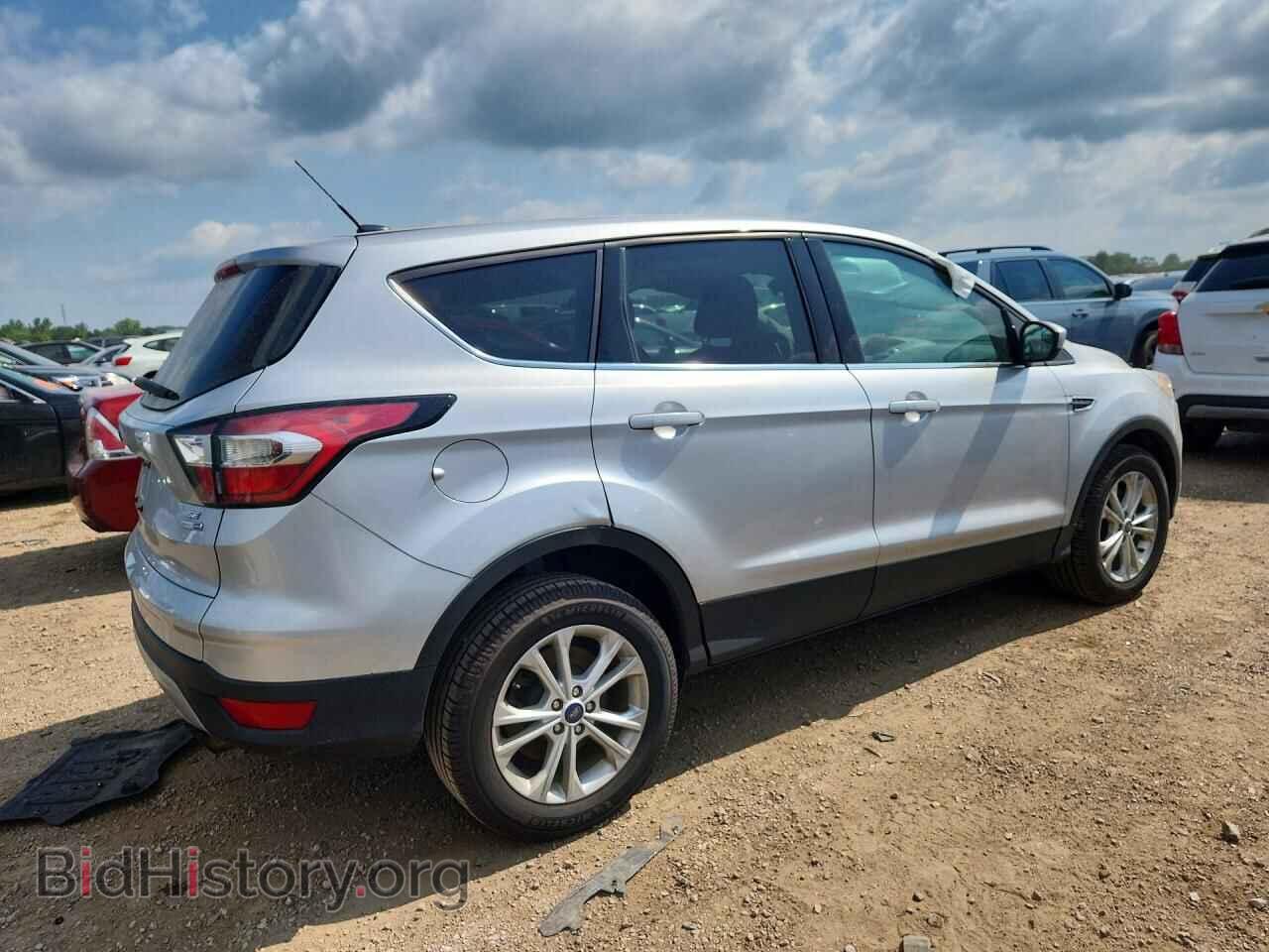 2017 Ford ESCAPE (VIN 1FMCU9GD7HUC20699) — фото 3 из 12