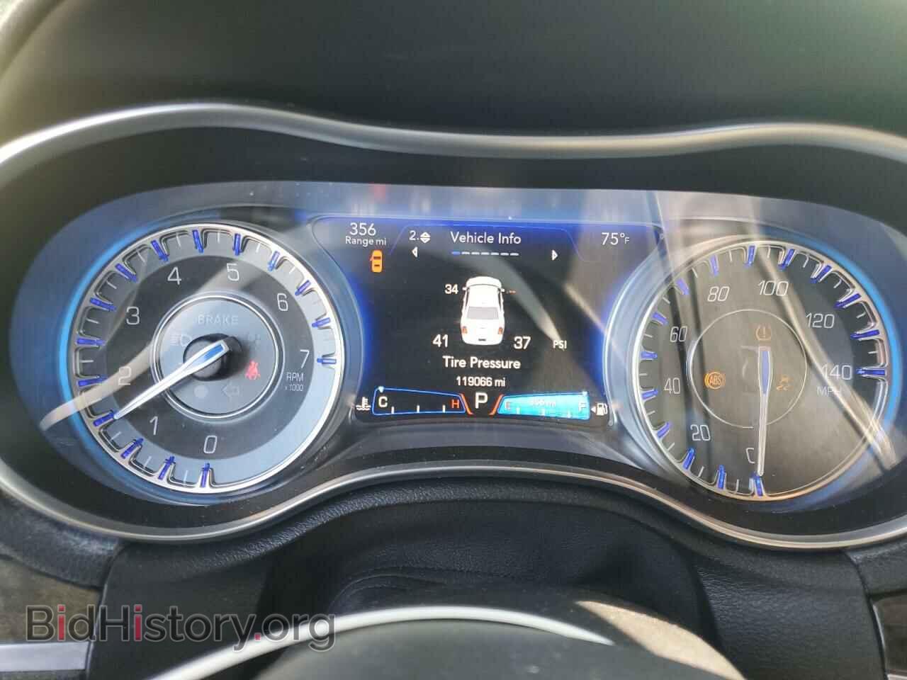 2015 CHRYSLER 300 - VIN: 2C3CCAEG8FH867770 - Фото 9
