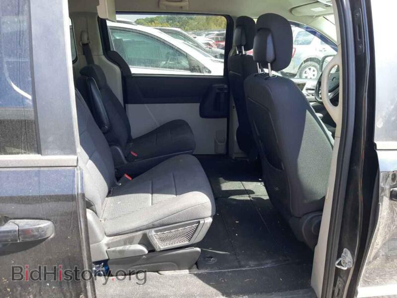 2010 Dodge CARAVAN (VIN 2D4RN5D17AR307541) — photo 6 of 10
