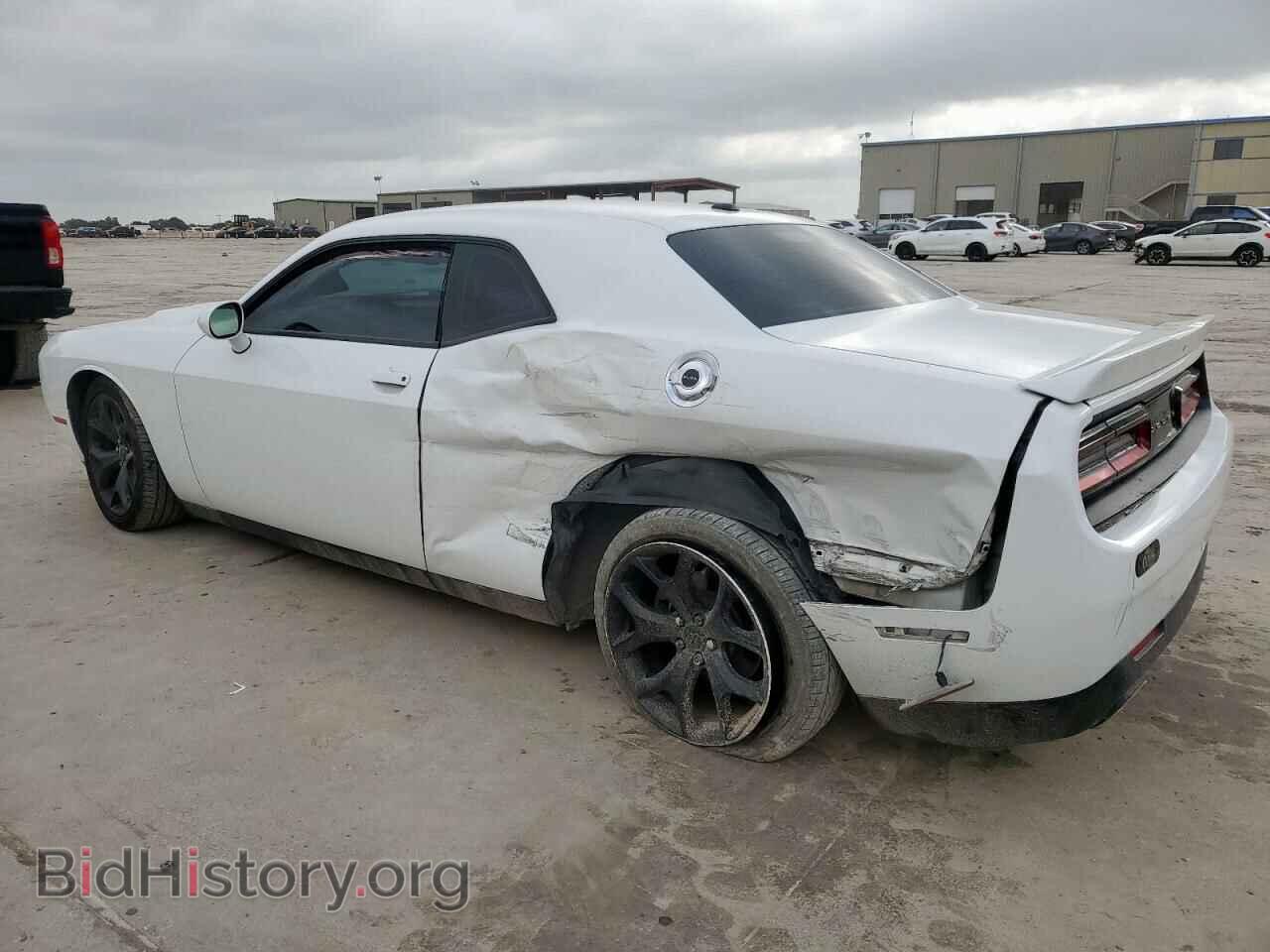 2018 DODGE CHALLENGER - VIN: 2C3CDZAG9JH305208 - Фото 2