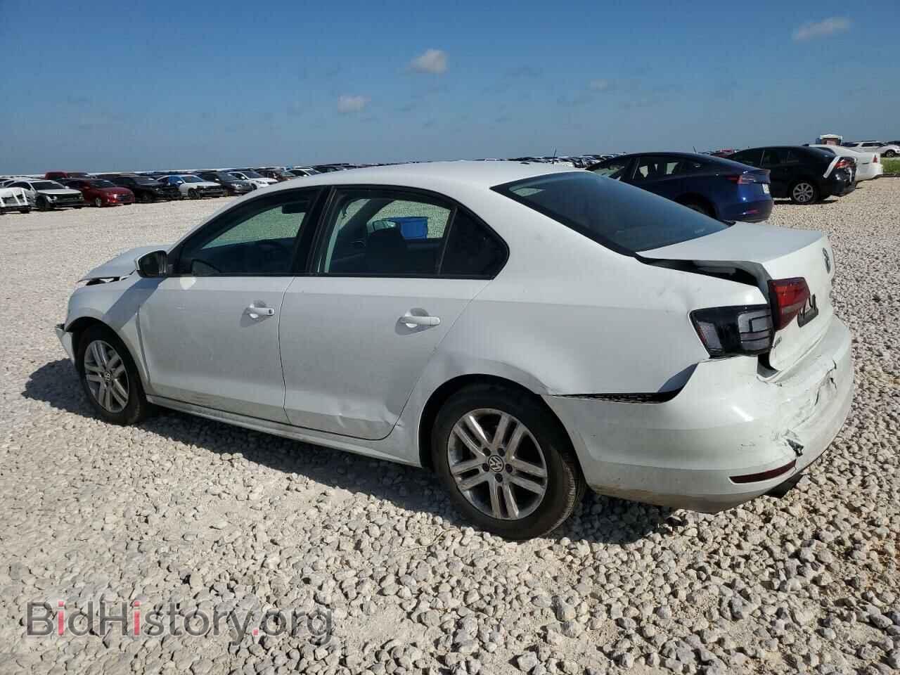 2018 VOLKSWAGEN JETTA - VIN: 3VW2B7AJ0JM263734 - Фото 2
