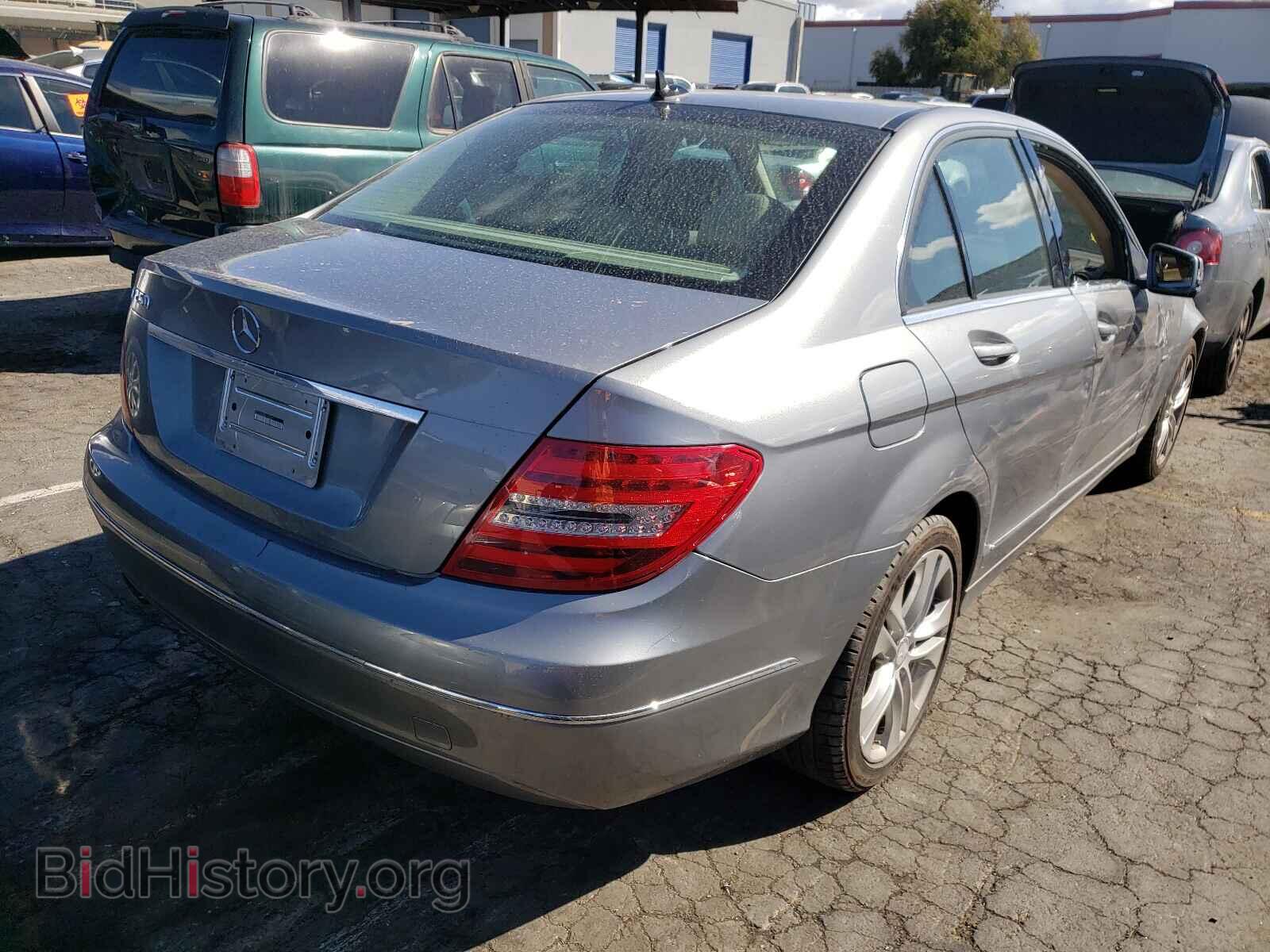 2012 MERCEDES-BENZ C-CLASS - VIN: WDDGF4HB8CA628421 - Фото 4