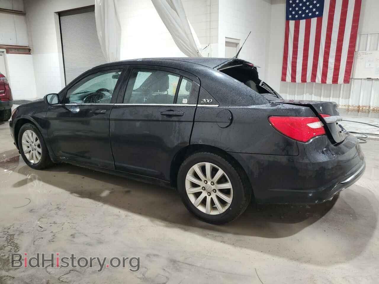 2011 CHRYSLER 200 - VIN: 1C3BC1FG5BN521235 - Фото 2