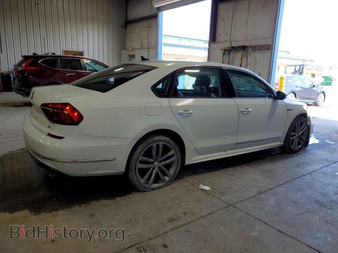 2018 VOLKSWAGEN PASSAT - VIN: 1VWAA7A33JC006603 - Фото 3