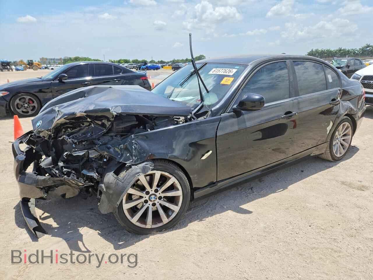 Фотография WBAPH7C52BE675052 - BMW 3 SERIES 2011