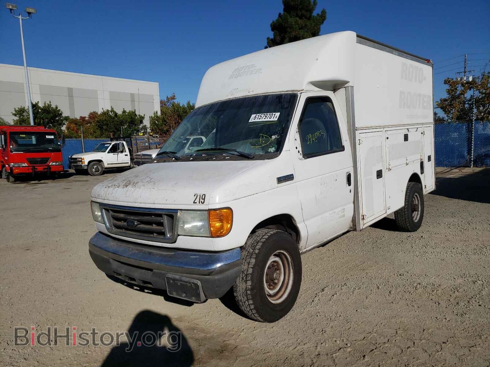 2007 FORD ECONOLINE - VIN: 1FDSE35L17DA65470 - Фото 2